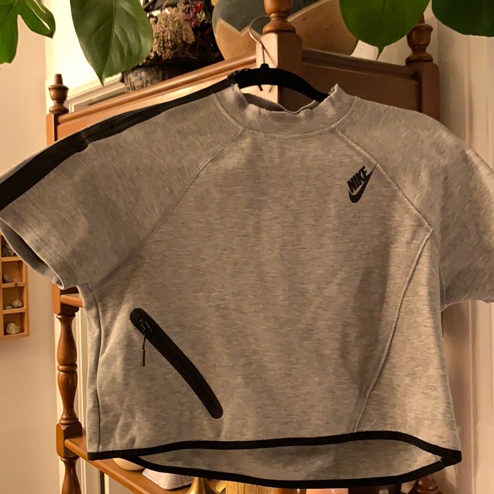 Nike Grey Crop